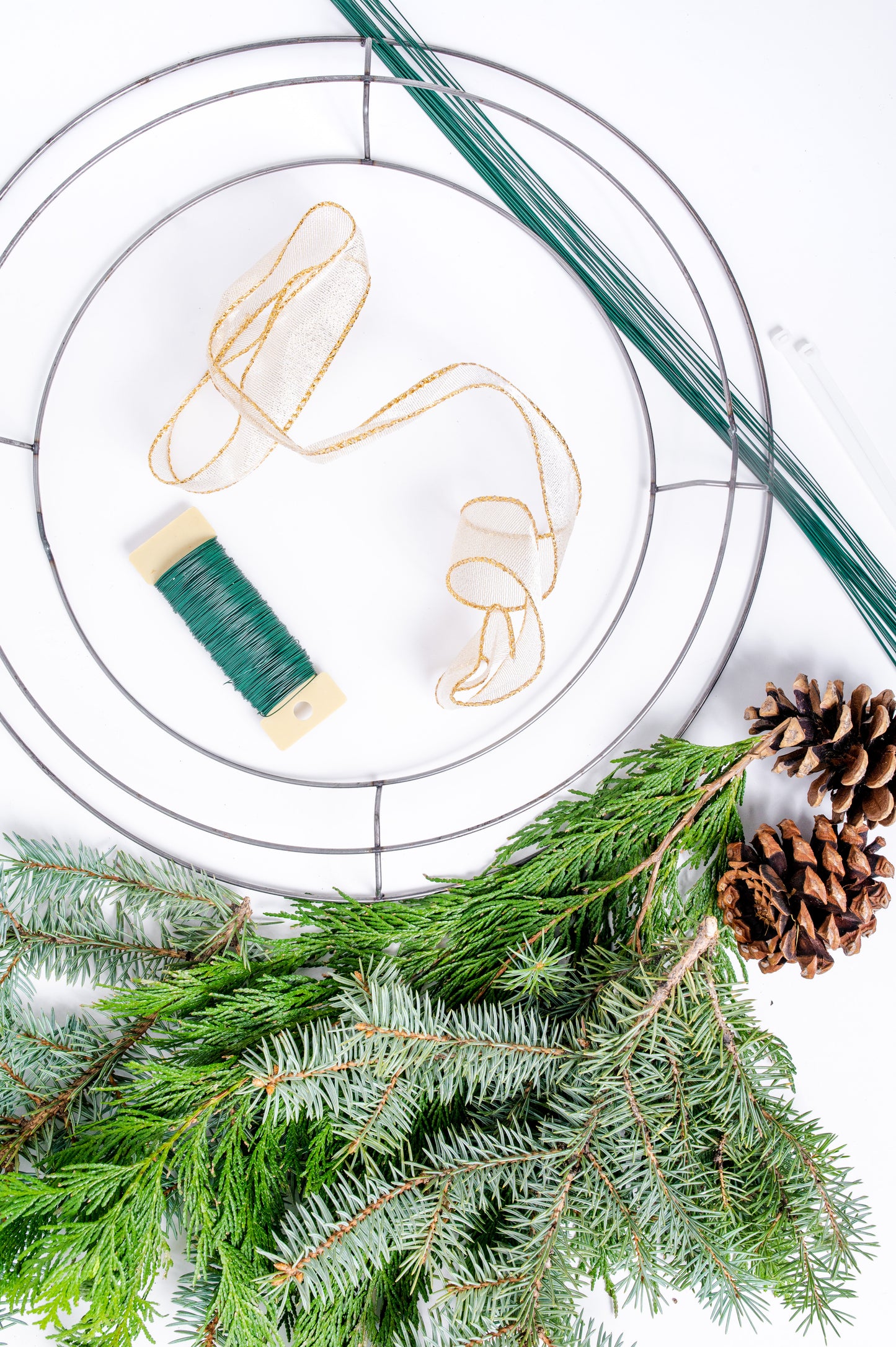 December workshops! Traditional winter green wreath