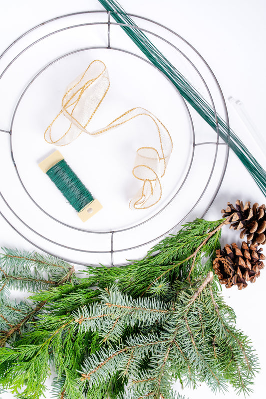 Traditional winter green wreath kit