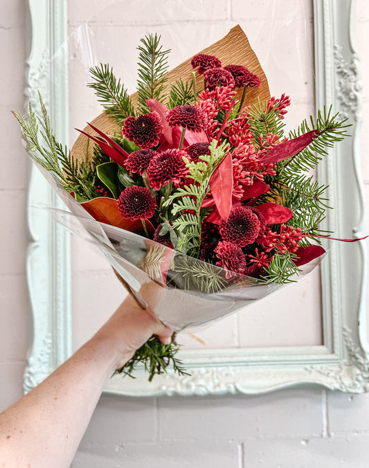 Handtied Bouquet  (no vase)
